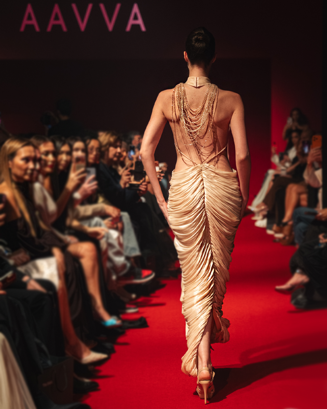 High neck finely pleated fabric