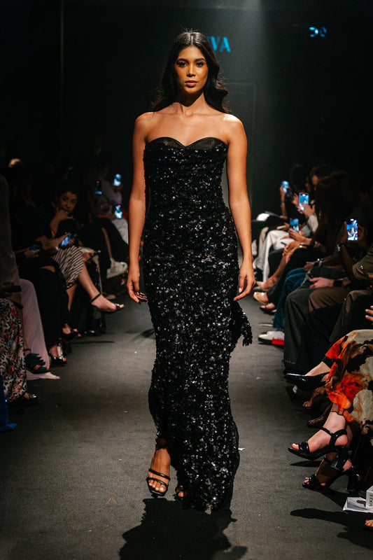 Heart shaped neckline corset strapless gown