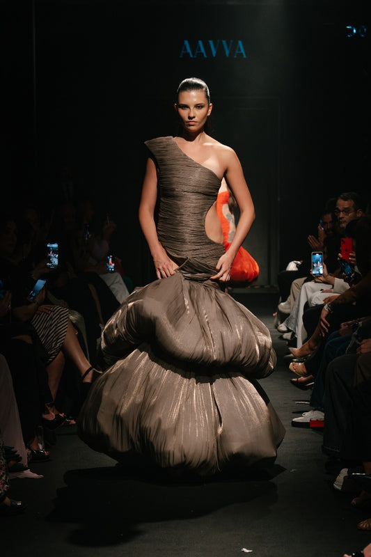 One shoulder Draping design