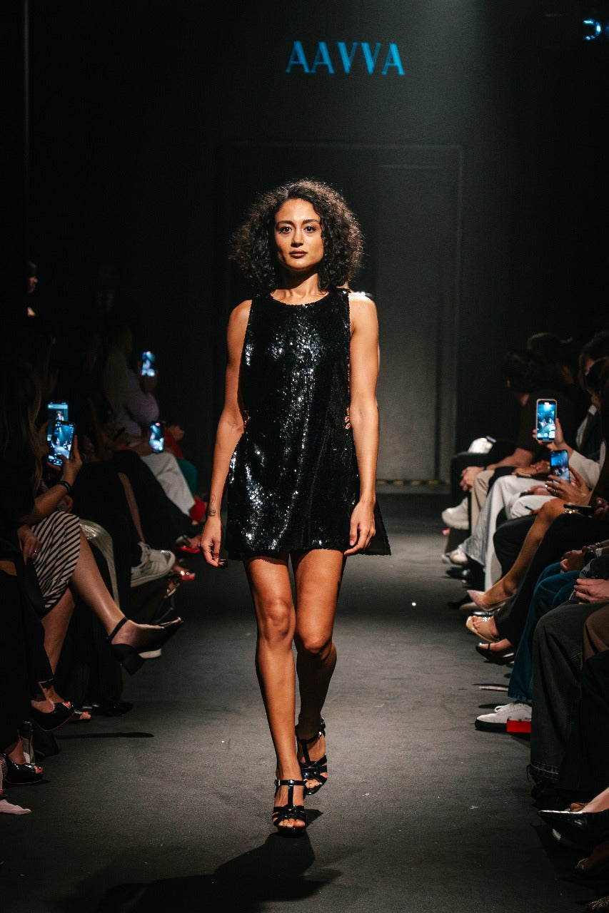 Sleeveless Dress Fully Covered in Shiny Sequins